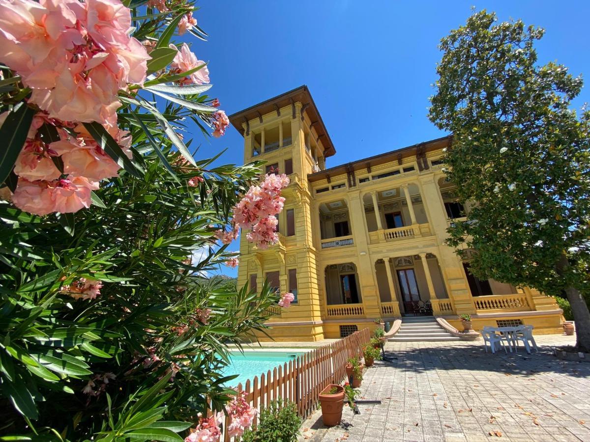 Villa Moorings Barga Zewnętrze zdjęcie